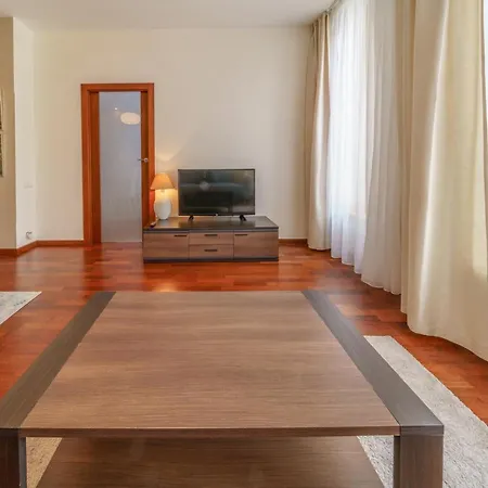 Bright And Charming- Golden Apartment- Center&s2a Apartment *