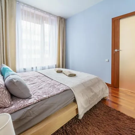 Bright And Charming- Golden Apartment- Center&s2a Apartment