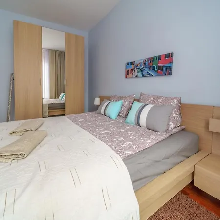 Bright And Charming- Golden Apartment- Center&s2a Apartment Warsaw