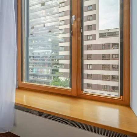 Bright And Charming- Golden Apartment- Center&s2a *