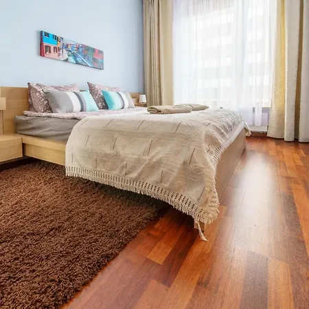 Bright And Charming- Golden Apartment- Center&s2a Appartement Warschau