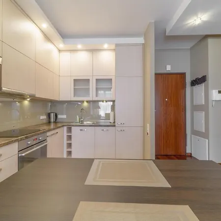 Bright And Charming- Golden Apartment- Center&s2a Warschau